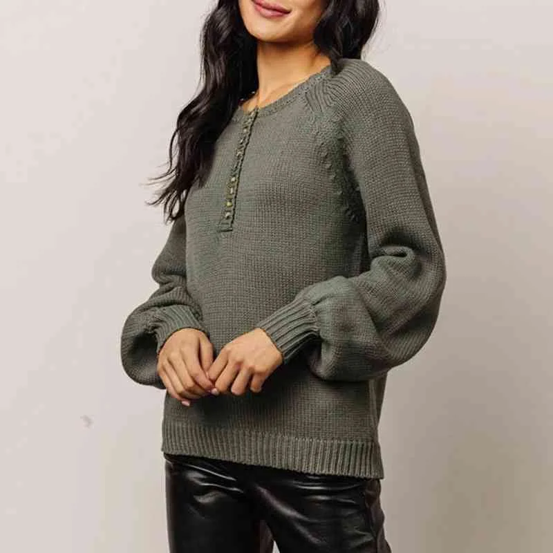 Cropped Women Sweater to Pair with High - Waisted BottomsButtoned Round Neck Long Sleeve Sweater