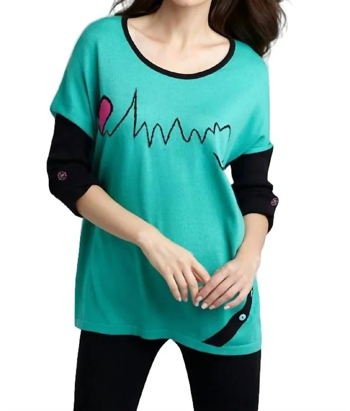 Hand - Knitted Women Sweater with Artisanal CharmHeartbeat Graphic Sweater In Teal/black