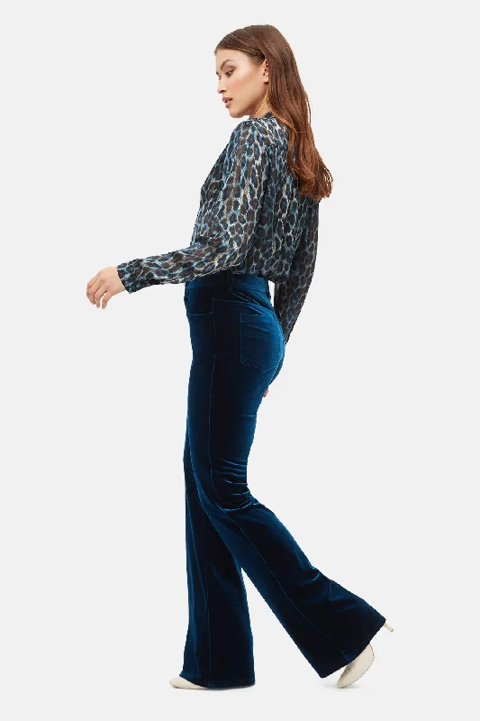 Cropped Women Sweater to Pair with High - Waisted BottomsTraffic People Blue Briar Flare Trouser