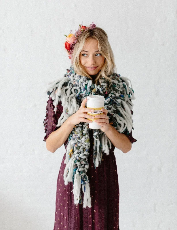 Oversized Women Sweater for a Cozy and Fashionable LookWild Cat Fringe Scarf Pattern