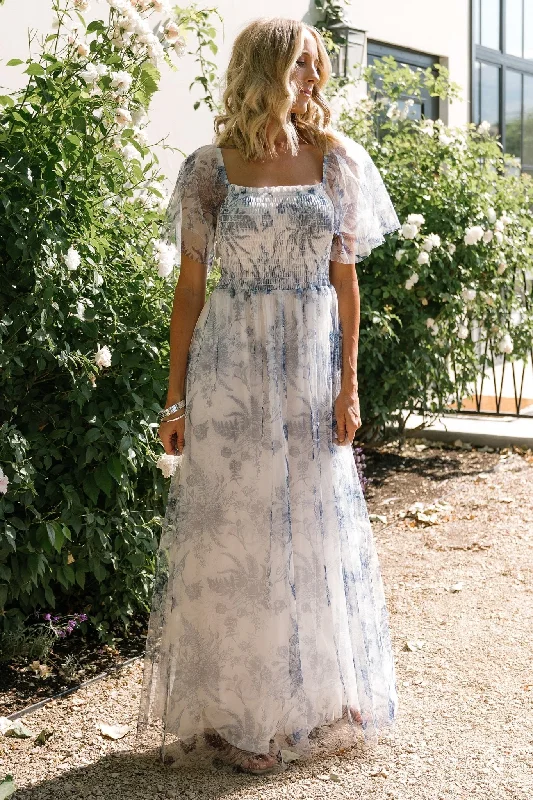 Shift Women Dress with a Simple and Classic Design for Everyday WearCassandra Tulle Maxi Dress | Blue + White Floral