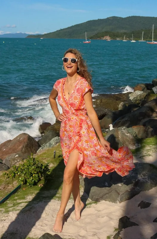 Mini Women Dress with a Short Hem for a Young and Trendy StyleVoyager Dress / Tangerine Floral