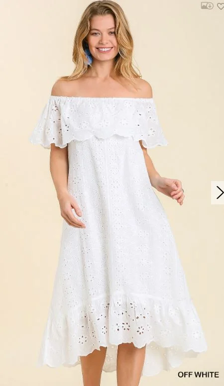 Ruffled Women Dress with Multiple Layers for a Playful and Girly StyleEyelet Off Shoulder Maxi Dress with Scalloped Hem