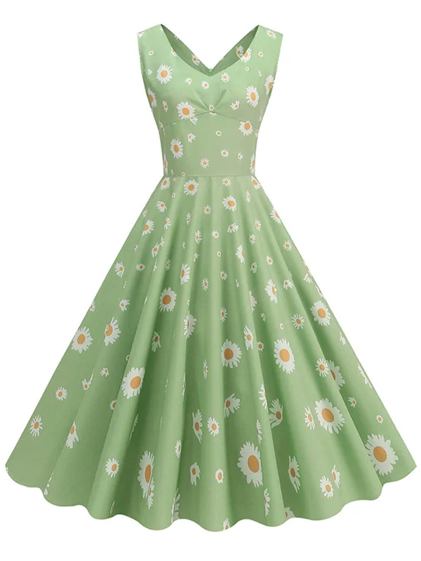 Mini Women Dress with a Short Hem for a Young and Trendy StyleGreen 1950s Daisy V-Neck Swing Dress