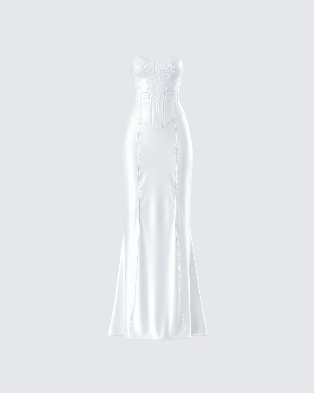 Off - the - Shoulder Women Dress for a Romantic and Feminine LookKatana White Lace Applique Gown