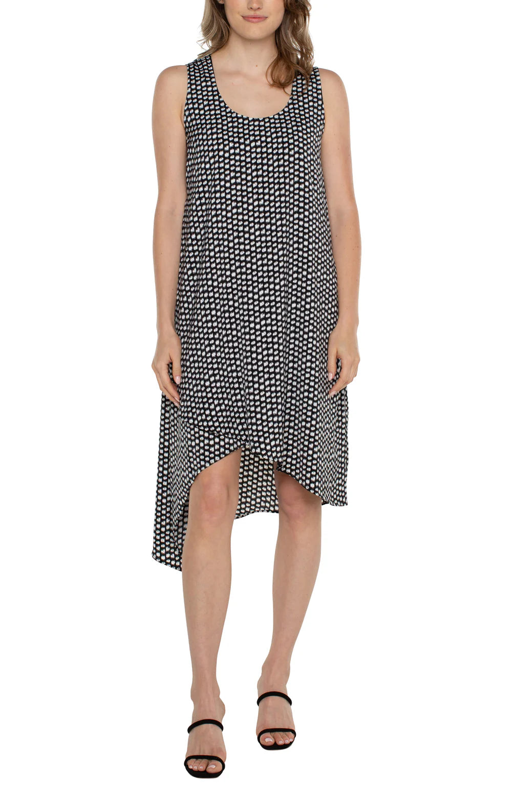 Shift Women Dress with a Simple and Classic Design for Everyday WearSleeveless Dress with Asymmetrical Hem in Black/White Dot