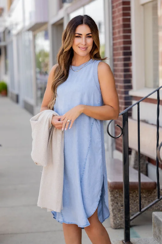 Plus Size Women Dress with a Flattering A - Line Cut for Comfort and StyleThermal Accented Denim Midi Dress