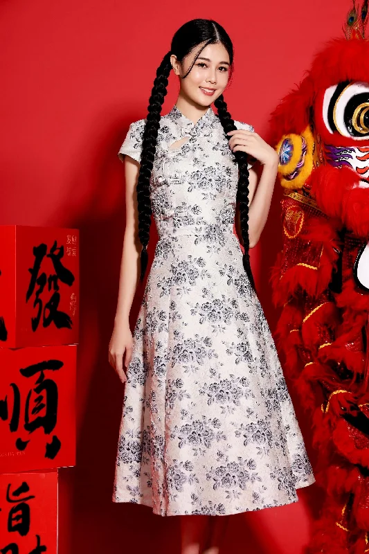 Ruffled Women Dress with Multiple Layers for a Playful and Girly StyleYao Orient Jacquard Qipao Dress