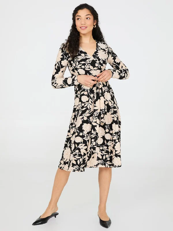 Halter Neck Women Dress to Show Off the Shoulders and NecklineFloral Print Cross-Front Midi Dress