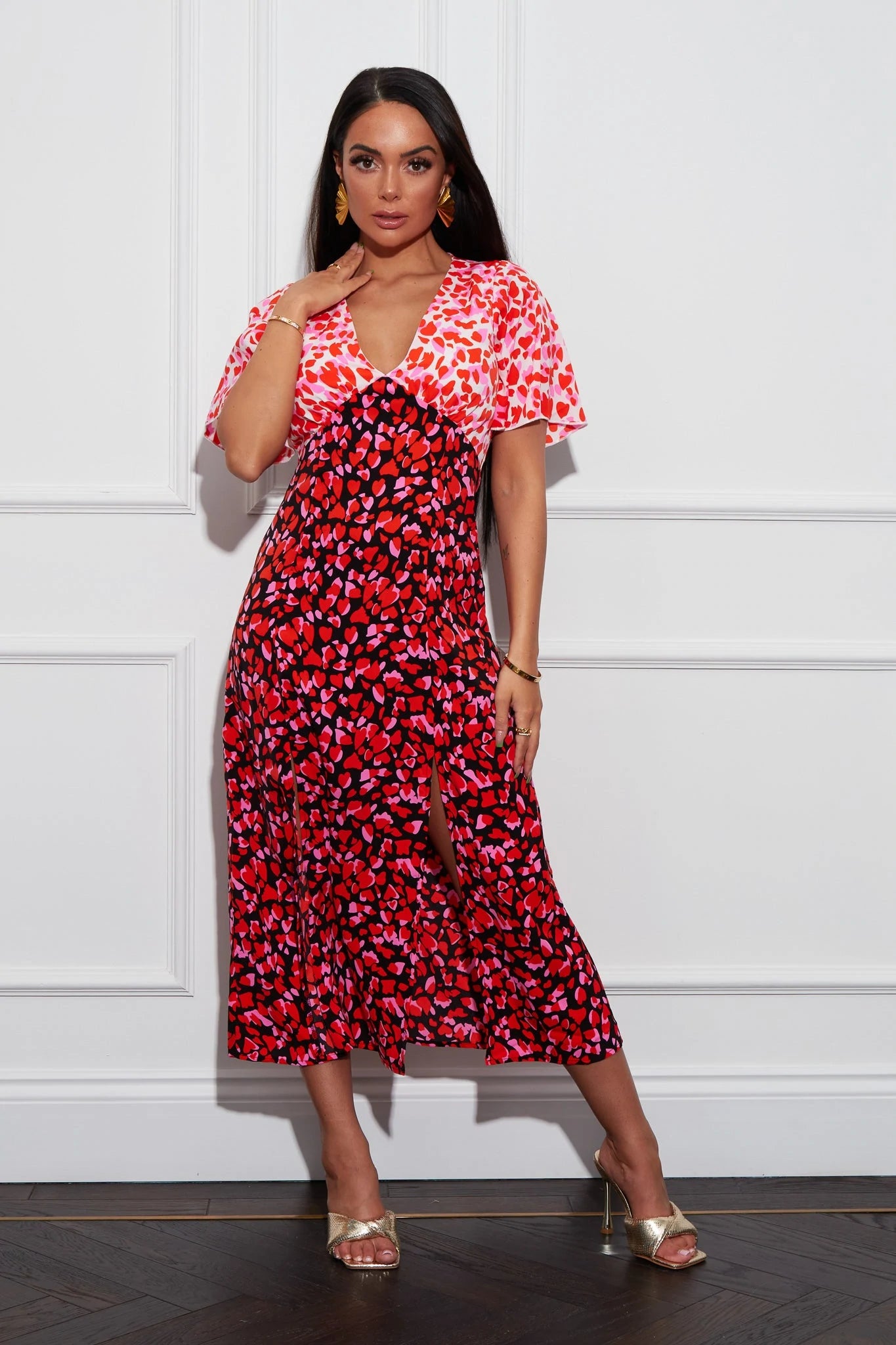 Pleated Women Dress with a Timeless and Elegant TextureAnita Multi Heart Print Angel Sleeve Midi Dress