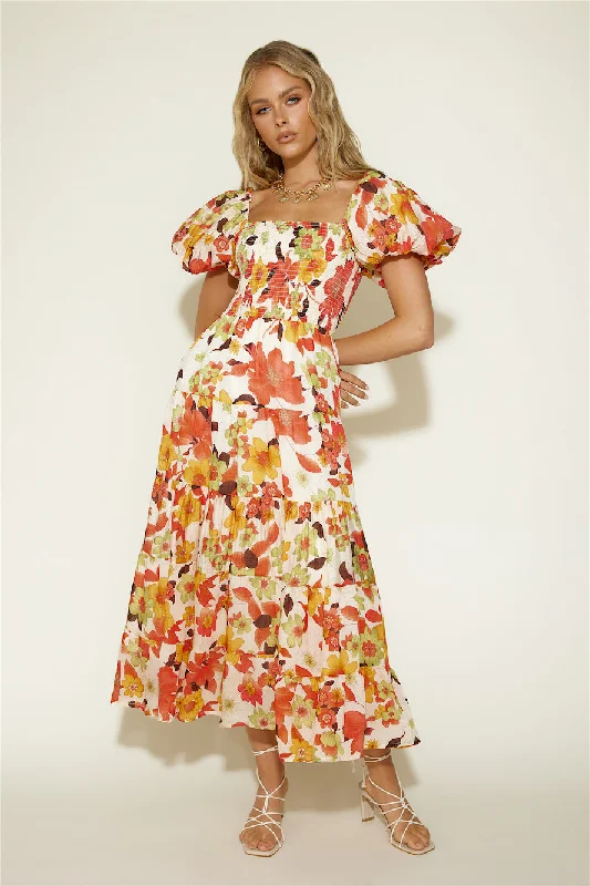 Pleated Women Dress with a Timeless and Elegant TextureAutumn Dreams Maxi Dress Floral