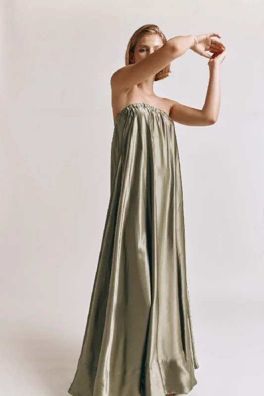 Ruffled Women Dress with Multiple Layers for a Playful and Girly StyleLenni Maxi Dress Olive