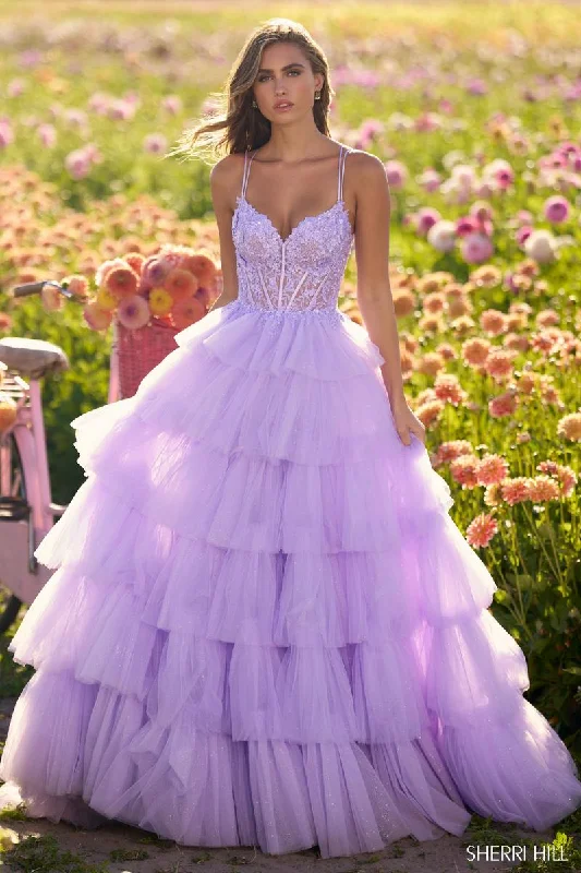 Empire Waist Women Dress to Accentuate the Bust and Conceal the WaistSherri Hill Tulle and Lace Ball Gown Prom Dress 56192