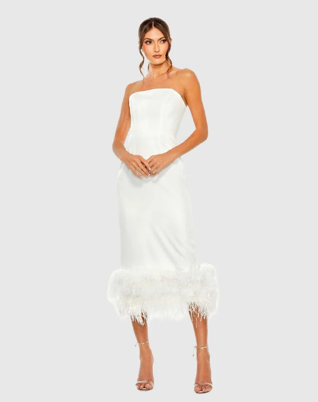 Empire Waist Women Dress to Accentuate the Bust and Conceal the WaistStrapless Column Dress with Feather Trim