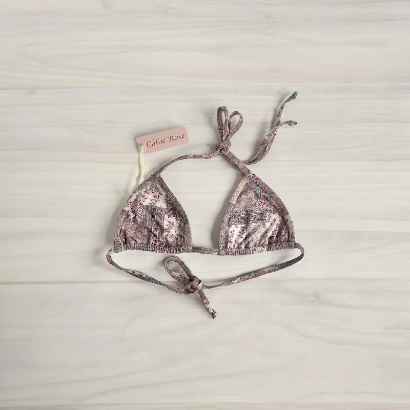 Lace - trimmed bikini for an elegant and romantic touchDolly Binding Triangle Top